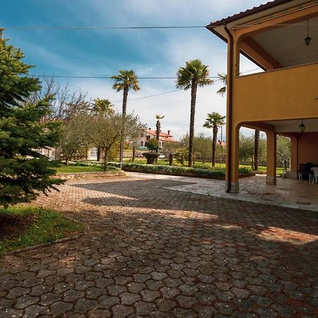 Apartment Villa Olga Пореч Екстер'єр фото