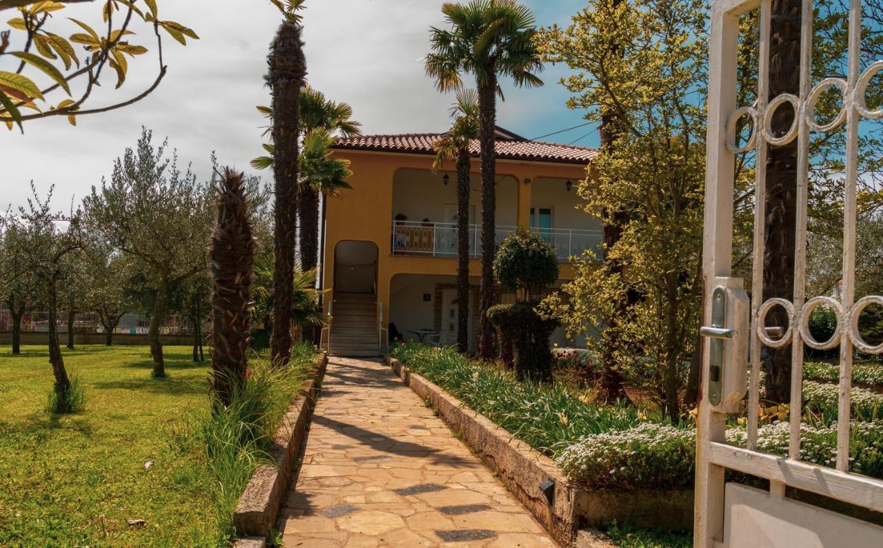 Apartment Villa Olga Пореч Екстер'єр фото