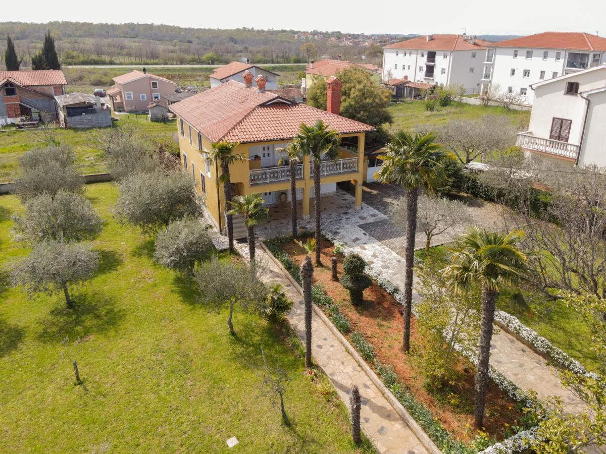 Apartment Villa Olga Пореч Екстер'єр фото