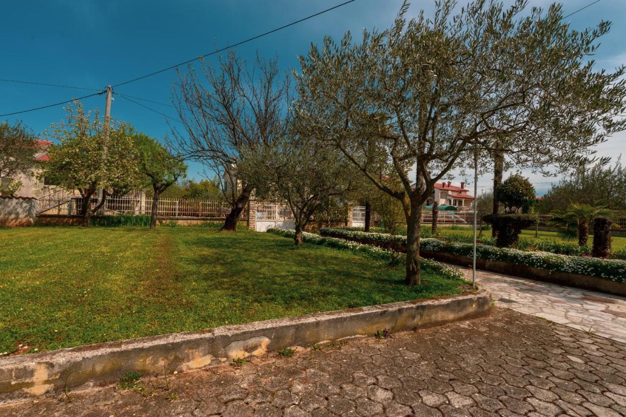 Apartment Villa Olga Пореч Екстер'єр фото